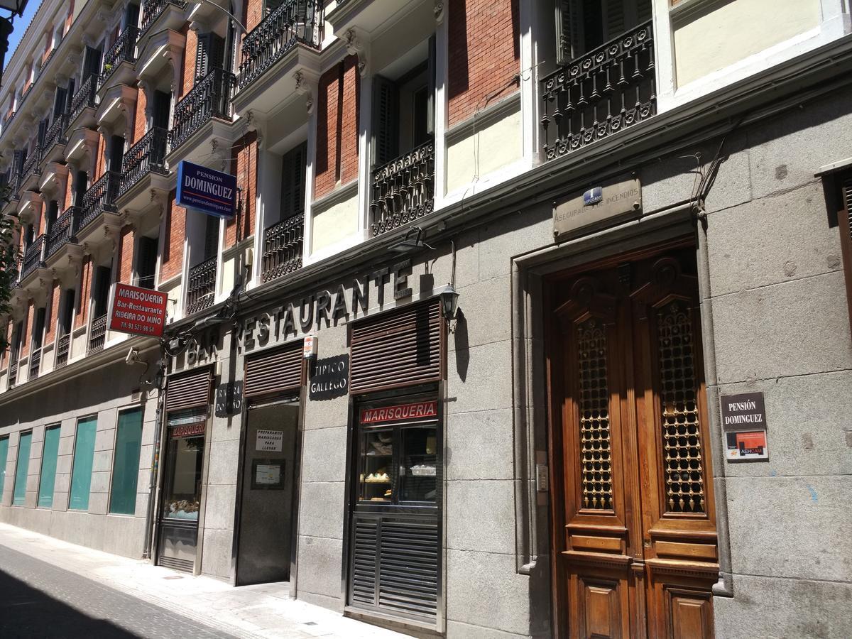 Pension Dominguez Madrid Bagian luar foto