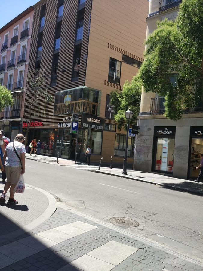 Pension Dominguez Madrid Bagian luar foto