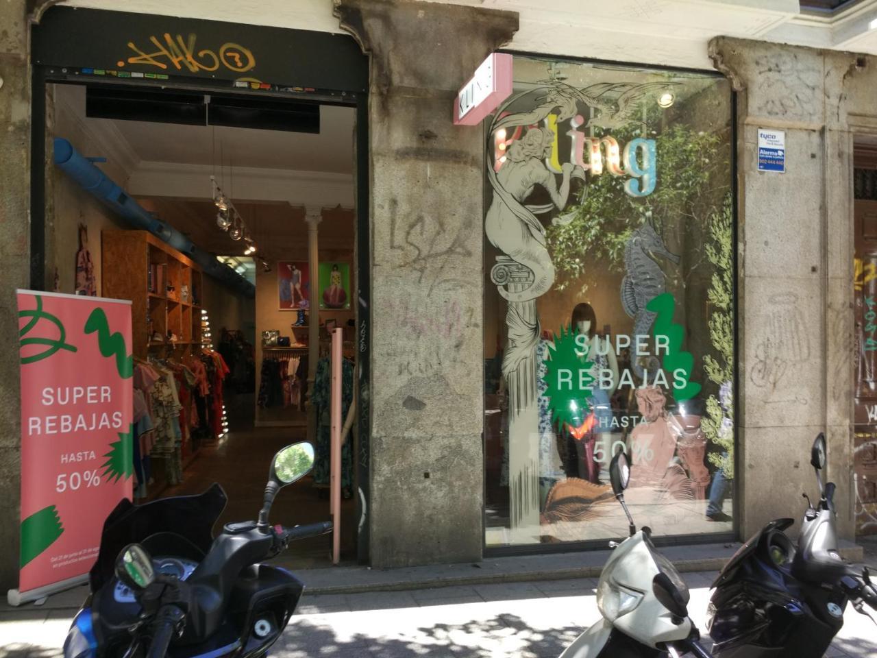 Pension Dominguez Madrid Bagian luar foto