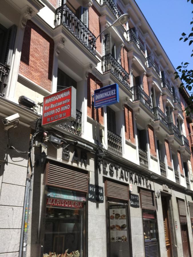Pension Dominguez Madrid Bagian luar foto