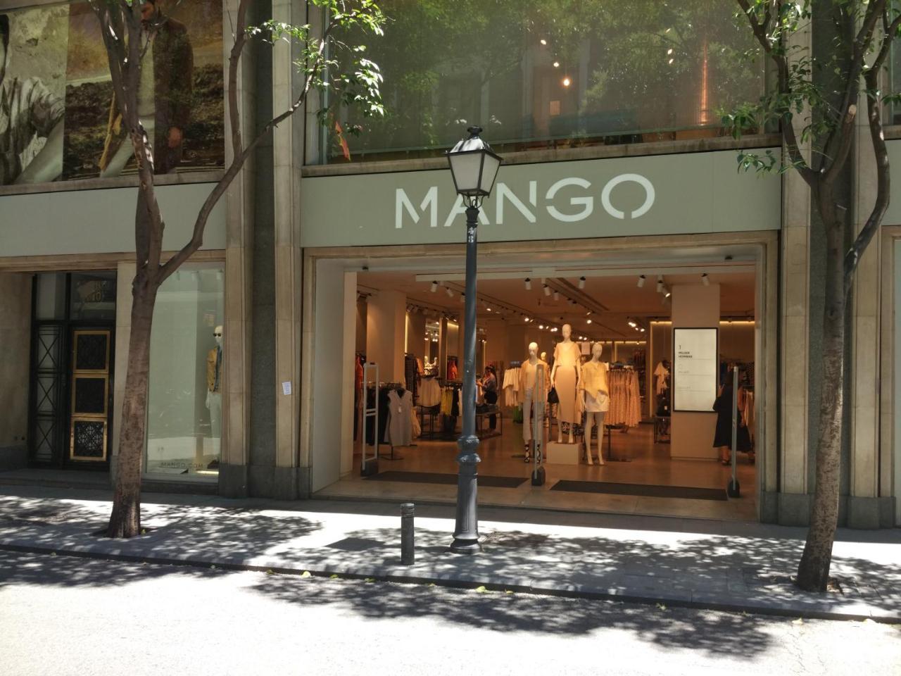 Pension Dominguez Madrid Bagian luar foto