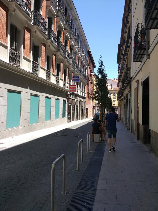 Pension Dominguez Madrid Bagian luar foto