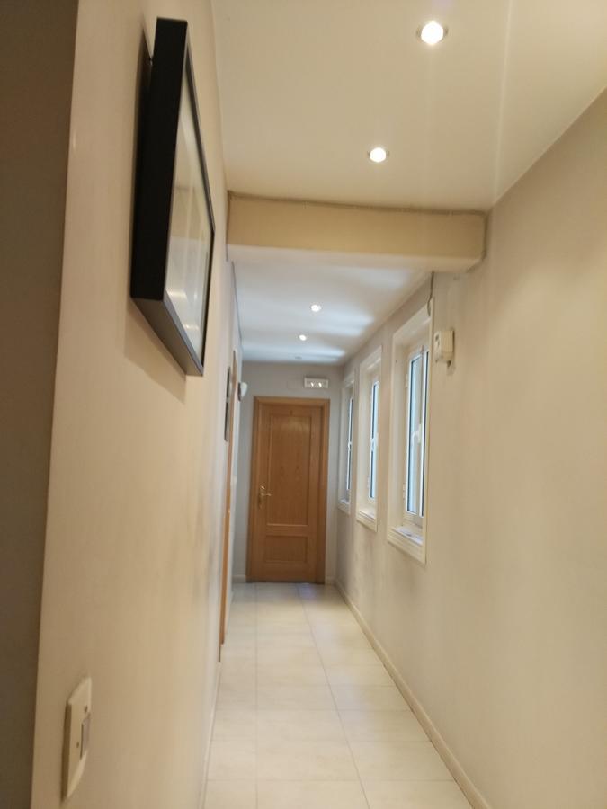 Pension Dominguez Madrid Bagian luar foto